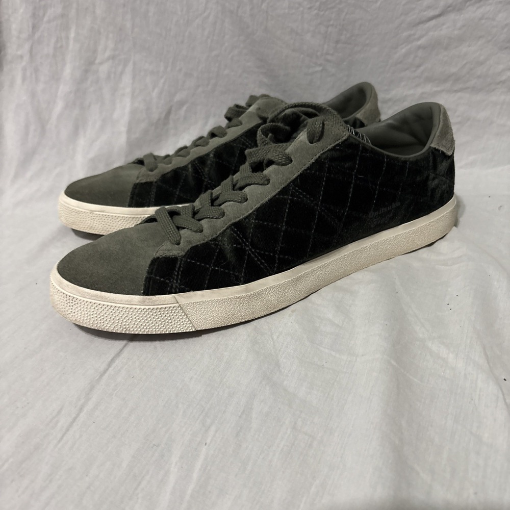 Onitsuka Tiger Lawnship Sneakers Black MEN US 8.5 Excellent Used Green Happy